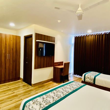 Hotel White アムリトサル エクステリア 写真