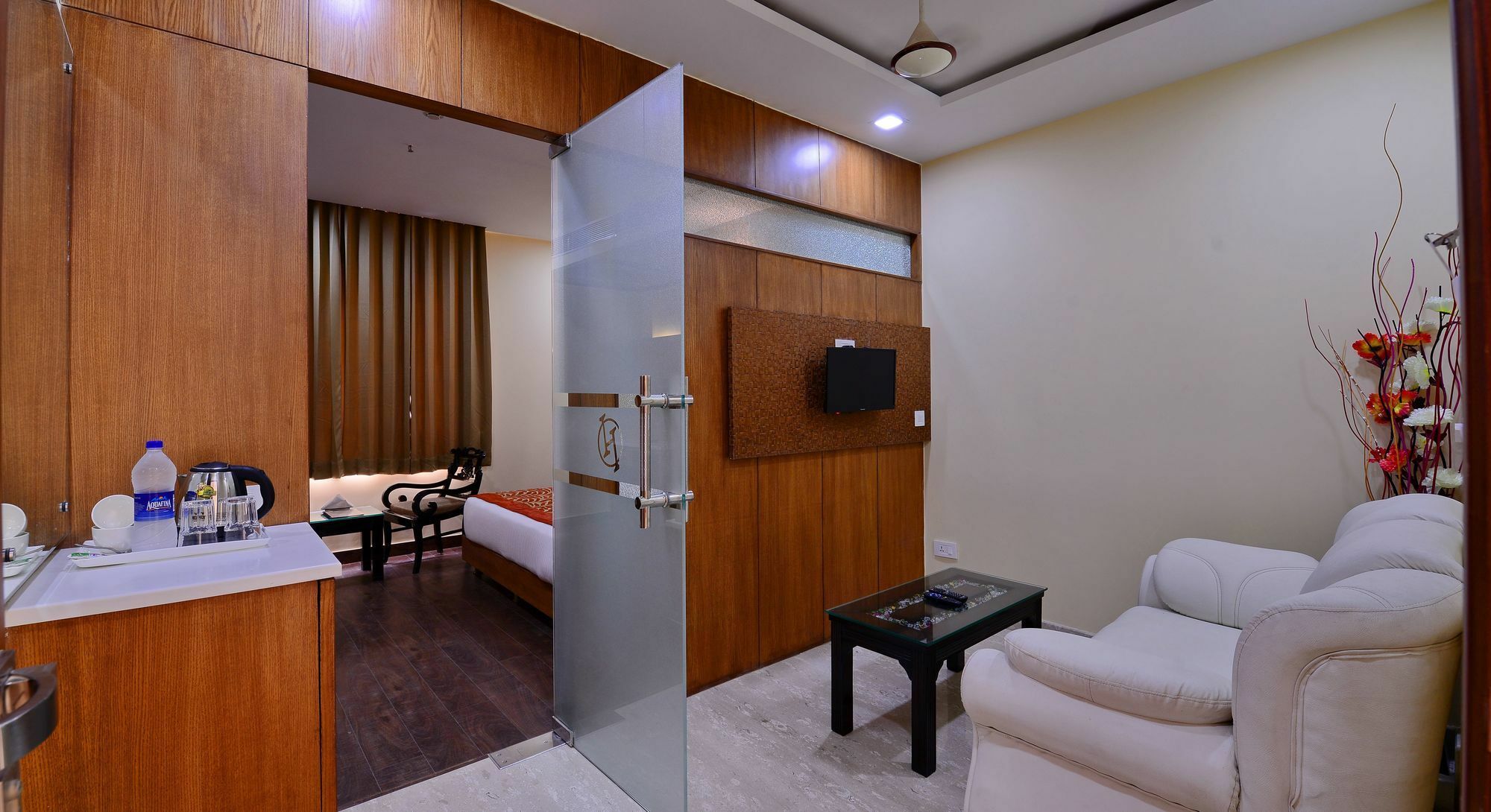Hotel White アムリトサル エクステリア 写真